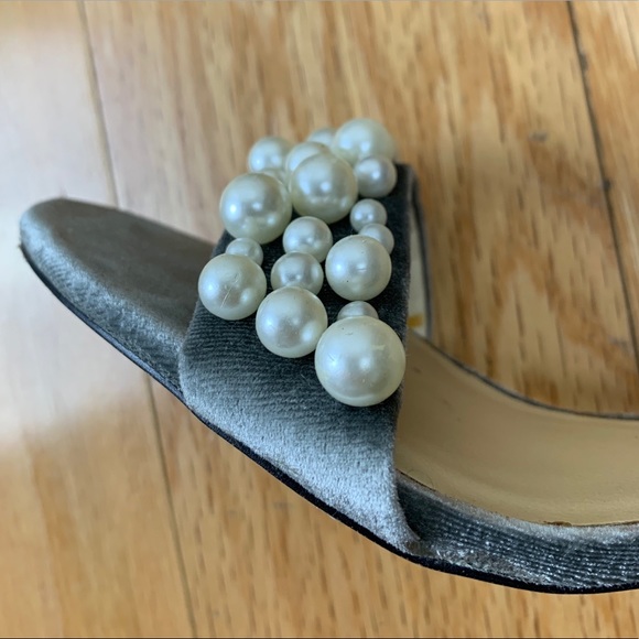 ZARA Grey Velvet Sandals with Pearl Appliqué - Picture 9 of 14